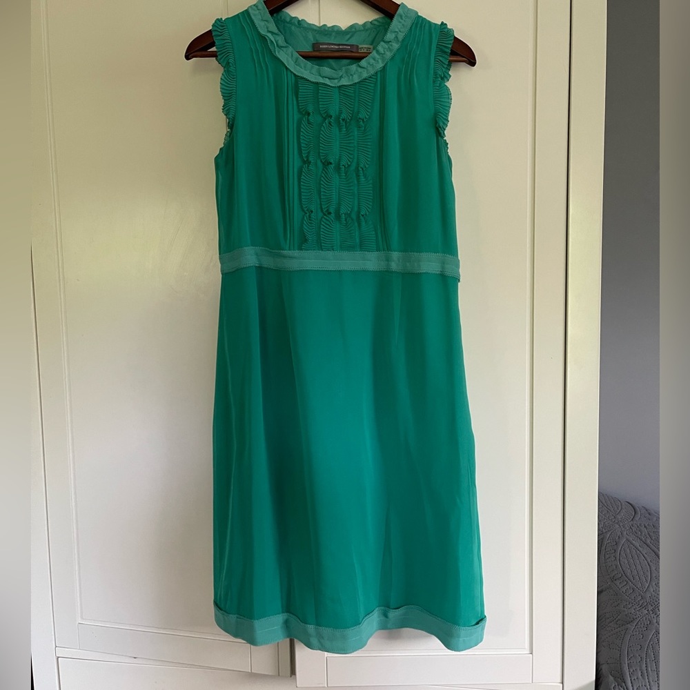 BODEN LIMITED EDITION Green Crepe Dress 8 Women’s Pintuck Detail